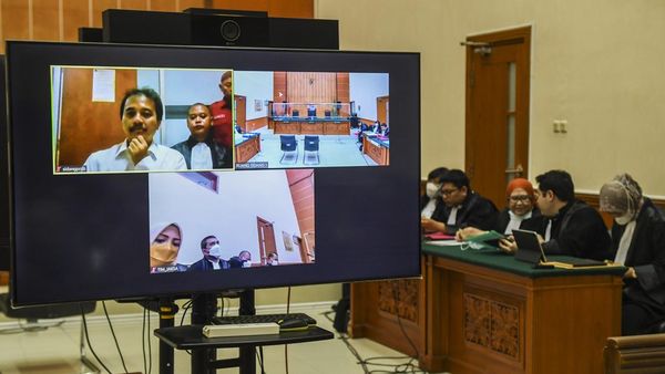 Roy Suryo Jalani Sidang Perdana Kasus Meme Stupa Borobudur
