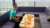 Satria Mulia yang Akan Dipolisikan Rizky Billar Doyan Makan Pizza dan Ngopi