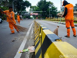 DLH DKI Kerahkan 1.760 Pasukan Oranye Selama Perayaan Natal