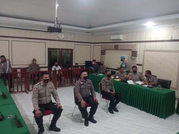 Momen 3 Polisi di Medan Disanksi Pemecatan Hasil Sidang Kode Etik