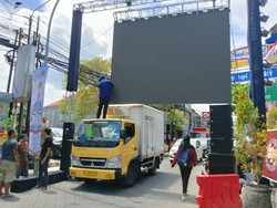 Jalan Legian Macet Parah Jelang Peringatan Tragedi Bom Bali I