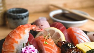 5 Restoran Sushi di Bali Ini Tawarkan Sushi Rp 20 Ribu Sepiring 5 Restoran Sushi di Bali Ini Tawarkan Sushi Rp 20 Ribu Sepiring
