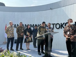 Anies Resmikan Taman Makam Tokoh Bangsa di TPU Karet Bivak