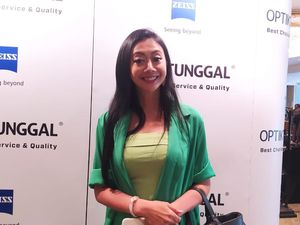 Asri Welas Ingatkan Pentingnya Vaksinasi Rubella Cegah Katarak Kongenital Anak Asri Welas Ingatkan Pentingnya Vaksinasi Rubella Cegah Katarak Kongenital Anak