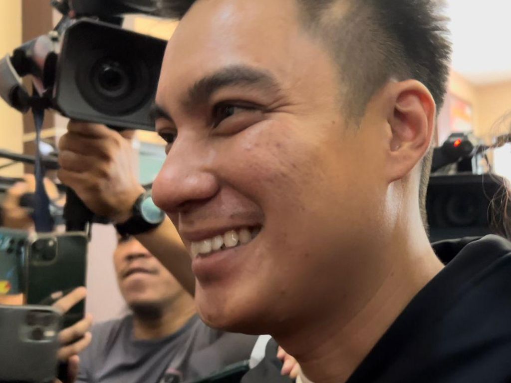 Baim Wong Full Senyum Diperiksa Lagi soal Kasus Prank KDRT