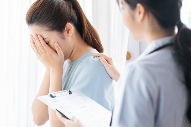 gambaran seseorang yang membandingkan masalah dengan orang lain yang membuat emosinya tidak valid