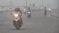 Kabut Asap Selimuti Daratan India, Jarak Pandang Terbatas