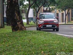Ototest Kia Carens Si Penantang Innova