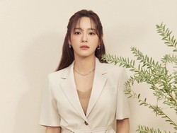 Kim Sejeong Bantah Rumor Liburan Bareng Ahn Hyo Seop