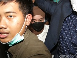 Lesti Kejora Langsung Temui Rizky Billar Usai Jalani Ibadah Umrah