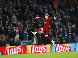 Pesta gol Liverpool ditutup dengan gol Harvey Elliott di menit ke-87 usai menembak bola liar hasil sepakan Jota yang ditepis McGregor. 
