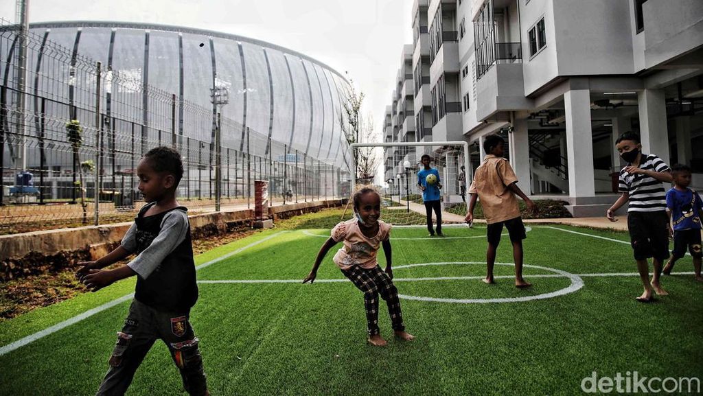Melihat Lebih Dekat Kampung Susun Bayam yang Penuh Polemik Melihat Lebih Dekat Kampung Susun Bayam yang Penuh Polemik