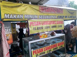 Sempat Kehabisan Modal, Siasat Pemilik Warung Tetap Jualan Seporsi Rp 5 Ribu Sempat Kehabisan Modal, Siasat Pemilik Warung Tetap Jualan Seporsi Rp 5 Ribu