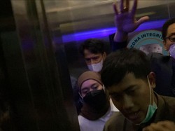 Lesti Kejora Datangi Kantor Polisi Ditemani Ayahnya