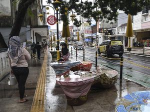Malioboro Tasikmalaya Terus Dipercantik, Dihiasi Lampu & Payung Geulis