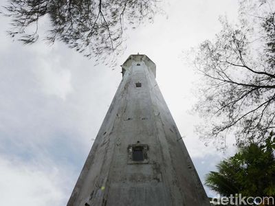 Rambu Suar Desa Elyasa Ikon Tapal Batas RI-Australia