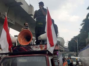 Ratusan Mahasiswa Papua Demo Kejagung