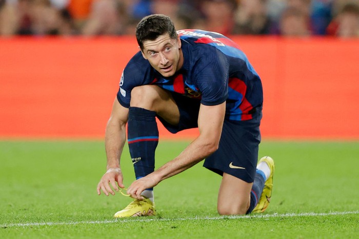 BARCELONA, SPAIN - OCTOBER 12: Robert Lewandowski of FC Barcelona  during the UEFA Champions League  match between FC Barcelona v Internazionale at the Spotify Camp Nou on October 12, 2022 in Barcelona Spain (Photo by David S. Bustamante/Soccrates/Getty Images)