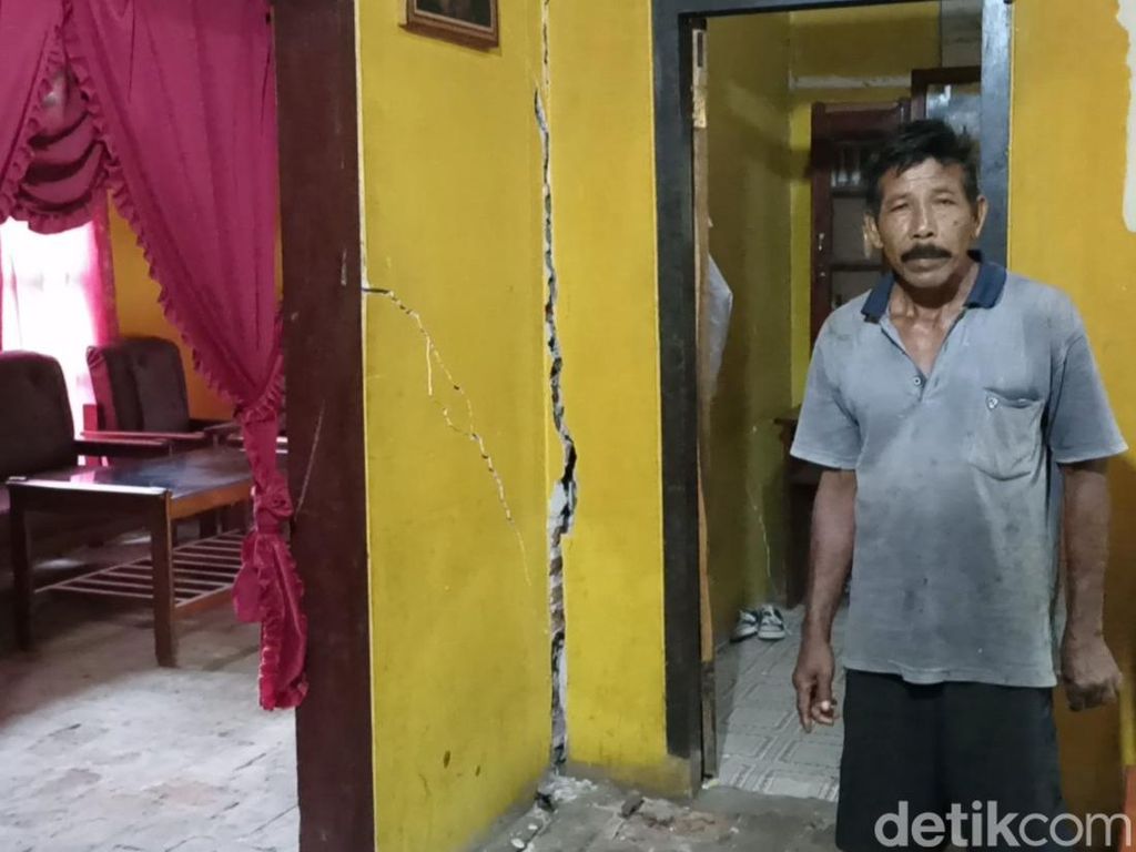 Cerita Warga Tulungagung yang Rumahnya Rusak Akibat Tanah Retak Cerita Warga Tulungagung yang Rumahnya Rusak Akibat Tanah Retak