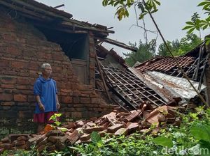 Puluhan Rumah di Bantarkawung Brebes Rusak Akibat Tanah Bergerak Puluhan Rumah di Bantarkawung Brebes Rusak Akibat Tanah Bergerak