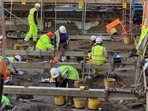 Ratusan Kerangka Manusia Ditemukan di Bekas Pusat Perbelanjaan Inggris