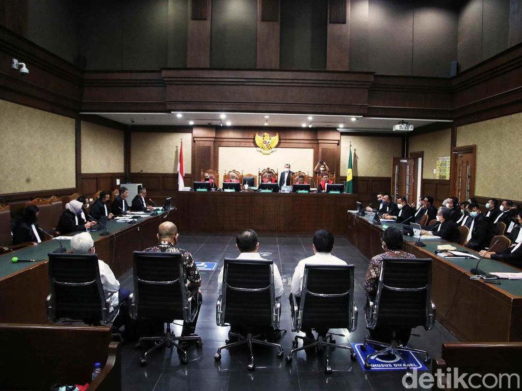 Eks Dirjen Daglu Divonis 3 Tahun Bui di Kasus Minyak Goreng Eks Dirjen Daglu Divonis 3 Tahun Bui di Kasus Minyak Goreng