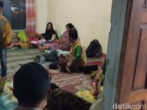 Puluhan Warga Tulungagung Diungsikan akibat Tanah Retak