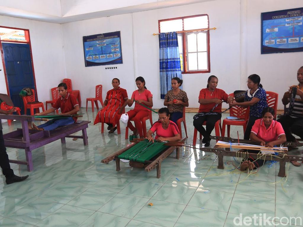 Tokoh Agama-Perbankan Dilibatkan Dukung Kemajuan UMKM di Tanimbar Tokoh Agama-Perbankan Dilibatkan Dukung Kemajuan UMKM di Tanimbar