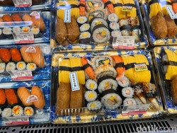 5 Tips Pesta Sushi Rp 100 Ribu, Dijamin Kenyang dan Puas!