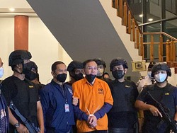 Terbukti Bersalah,  Apin BK Divonis 3 Tahun Penjara di Kasus Judi Online