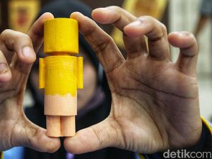 Asah Kemampuan, Warga Panti Jakarta Belajar Kesenian Kriya