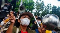 Bawa Panci, Massa Demo di Hari Terakhir Anies Ngantor