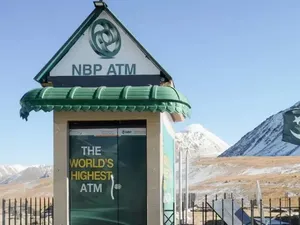 ATM Tertinggi di Dunia Ada di Pakistan, Siapa yang Pakai? ATM Tertinggi di Dunia Ada di Pakistan, Siapa yang Pakai?