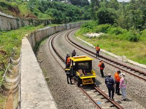 Ada Info Pergeseran Tanah, KAI Pastikan Jalur Bogor-Sukabumi Normal
