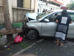 Dua Petugas Kebersihan di Makassar Tewas Usai Ditabrak Mobil