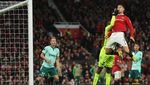 Kiper Omonia Fans MU, Repotkan Setan Merah dengan Aksi-aksi Ini
