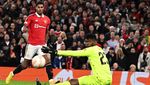 Kiper Omonia Fans MU, Repotkan Setan Merah dengan Aksi-aksi Ini
