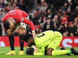 Aksi-aksi Uzoho merepotkan usaha bikin gol Ronaldo cs. Foto: AFP via Getty Images/OLI SCARFF