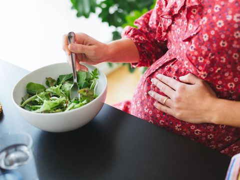 Ibu Hamil Makan Sayur