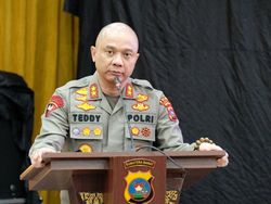 Hotman Ungkap Tersangka Linda Chat Invoice Cair ke Teddy H-1 Ditangkap