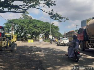 Progres Pengaspalan Jalan Tun Abdul Razak Gowa yang Sempat Rusak Parah Progres Pengaspalan Jalan Tun Abdul Razak Gowa yang Sempat Rusak Parah