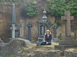 Terobsesi Kematian, Wanita Ini Sudah Datangi 200 Pemakaman Orang Tak Dikenal