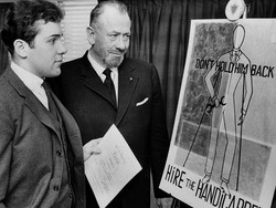 Surat Menyentuh John Steinbeck kepada Putranya Laku Dilelang Rp 495 Juta