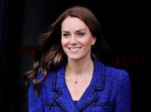 Kate Middleton Pakai Baju Vintage Era 90-an, Harganya Kini Bikin Melongo Kate Middleton Pakai Baju Vintage Era 90-an, Harganya Kini Bikin Melongo