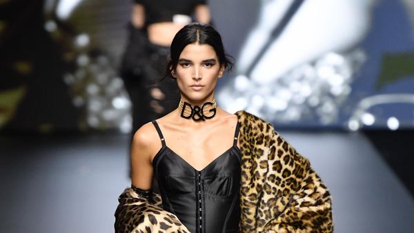 10 Koleksi Dolce & Gabana Spring/Summer 2023 yang Dikurasi Kim Kardashian