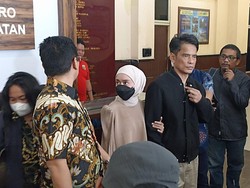 Suara Ayah Bergetar Maafkan Rizky Billar, Lesti Kejora Menenangkan
