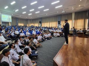 Ajak Mahasiswa Jadi Pengusaha, Caketum HIPMI Optimistis 2023 Ekonomi RI Terang