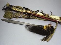 Uniknya Mandau Senjata Tradisional dari Kalimantan