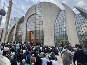 Masjid Terbesar di Jerman Mulai Mengumandangkan Azan Masjid Terbesar di Jerman Mulai Mengumandangkan Azan
