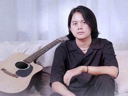 Chord dan Lirik Dermaga Biru dari Maulana Ardiansyah